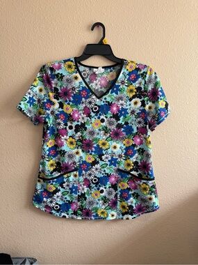 Medium Floral V-Neck Women's Scrub Top - Multi-Color